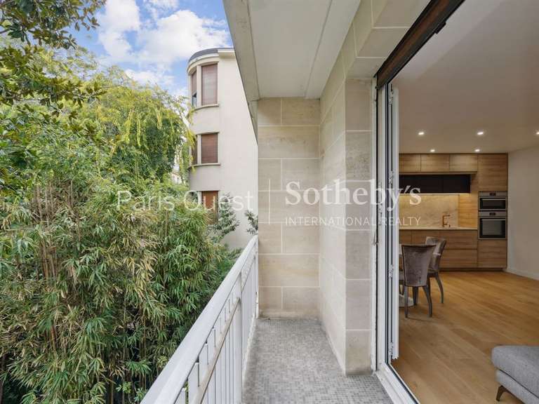 Apartment Neuilly-sur-Seine - 3 bedrooms - 98m²