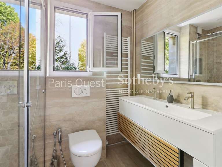 Apartment Neuilly-sur-Seine - 3 bedrooms - 98m²