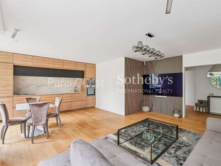 Apartment Neuilly-sur-Seine - 3 bedrooms - 98m²