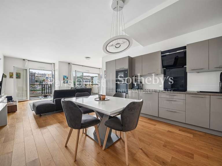 Appartement Neuilly-sur-Seine - 1 chambre - 66m²