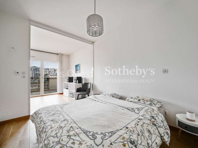 Appartement Neuilly-sur-Seine - 1 chambre - 66m²