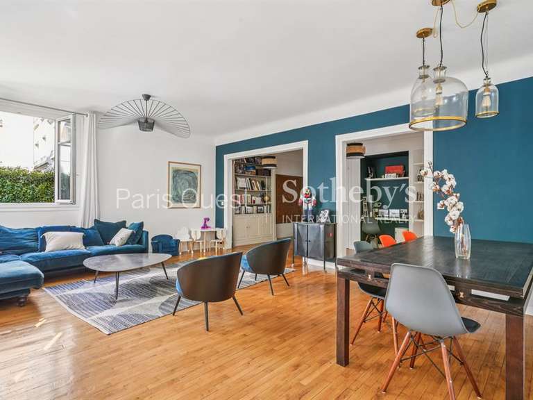 Apartment Neuilly-sur-Seine - 4 bedrooms - 131m²