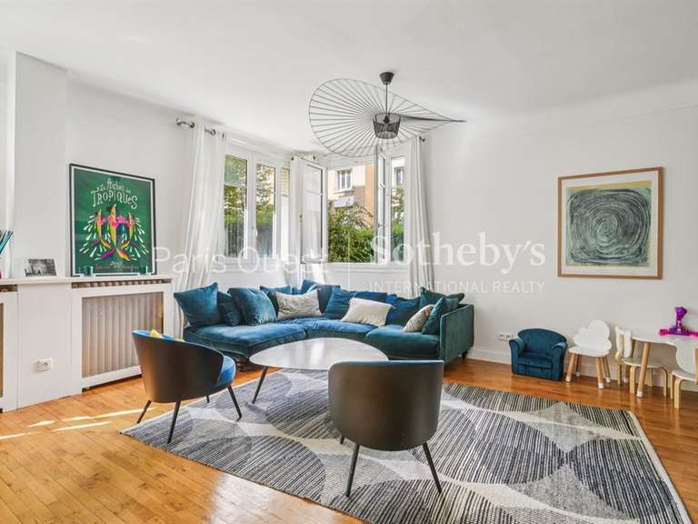Apartment Neuilly-sur-Seine - 4 bedrooms - 131m²