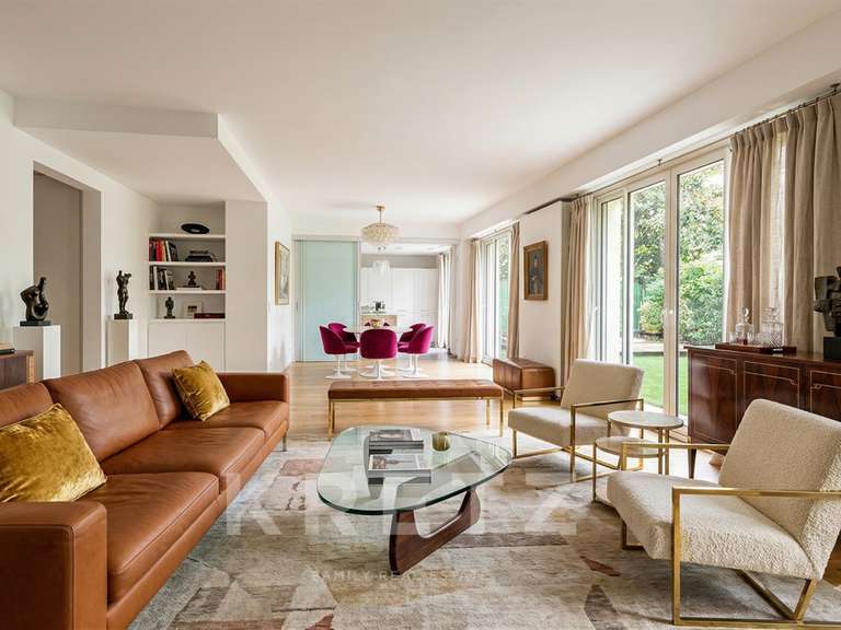 Apartment Neuilly-sur-Seine - 4 bedrooms - 226m²