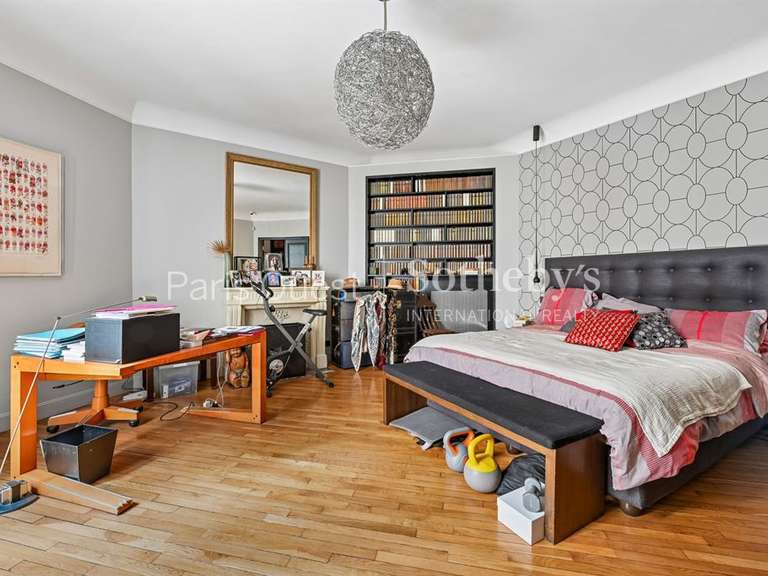 Apartment Neuilly-sur-Seine - 4 bedrooms - 198m²