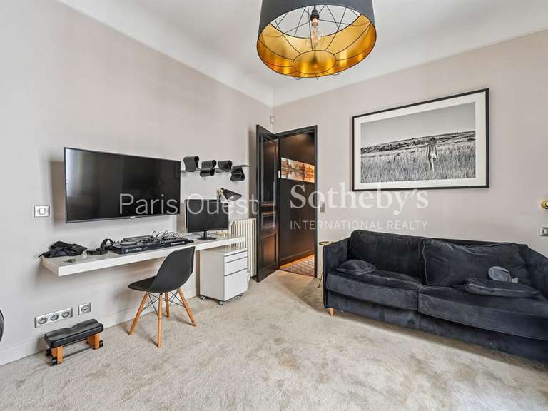 Apartment Neuilly-sur-Seine - 4 bedrooms - 198m²
