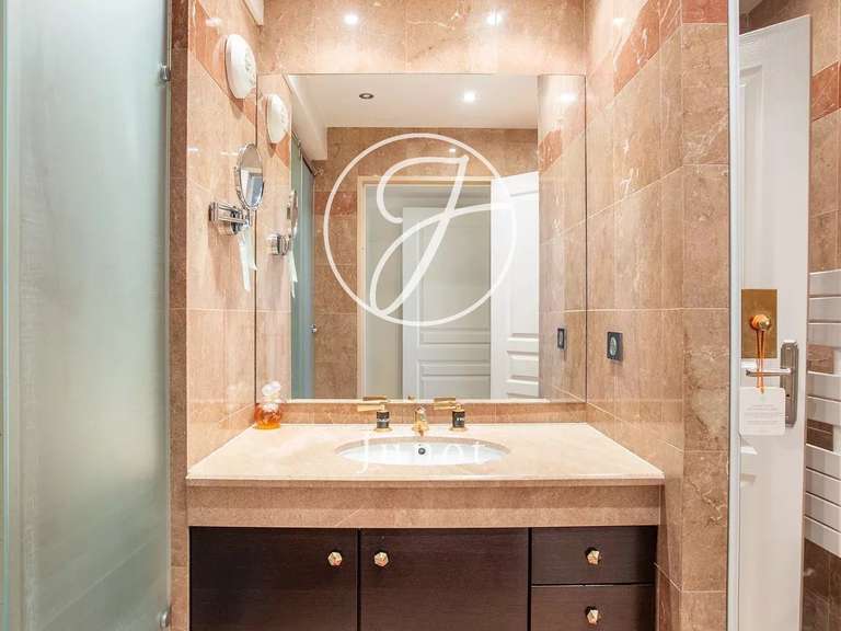 Appartement Neuilly-sur-Seine - 3 chambres - 295m²