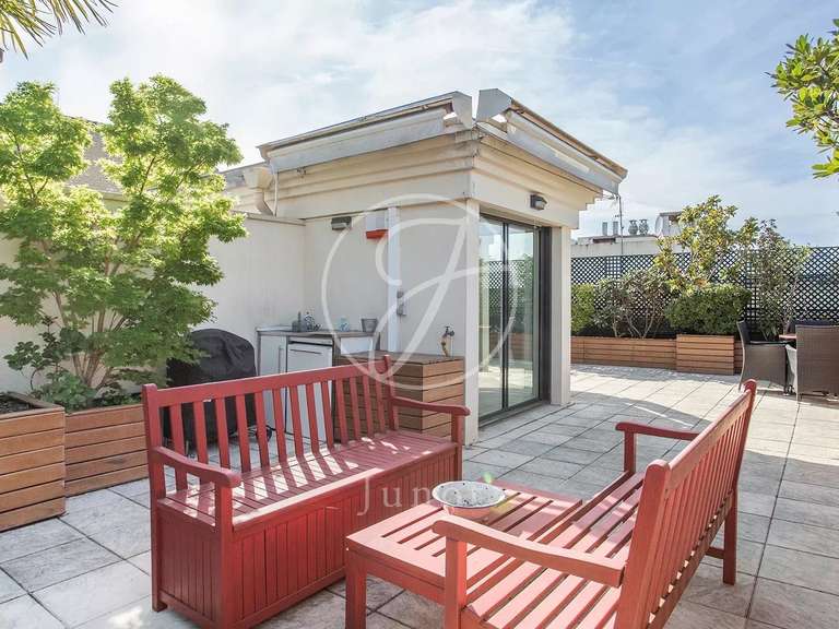 Appartement Neuilly-sur-Seine - 3 chambres - 295m²