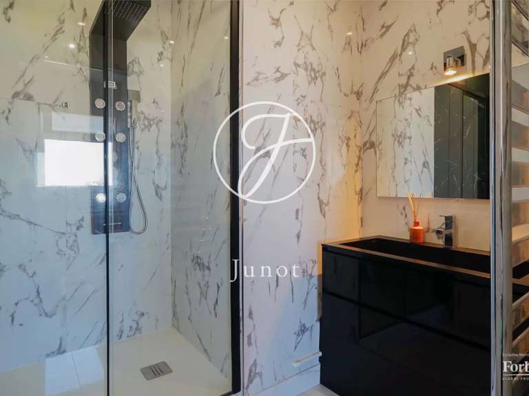 Appartement Neuilly-sur-Seine - 2 chambres - 91m²