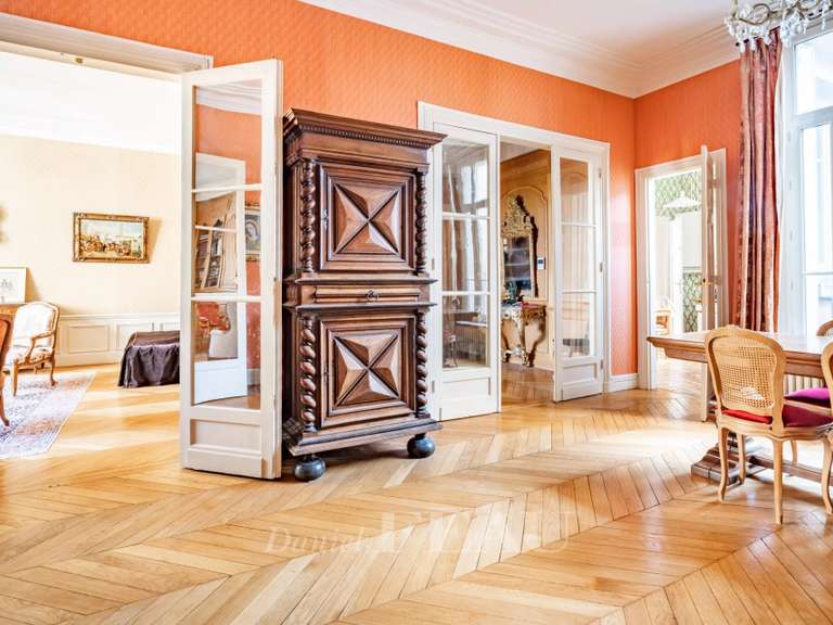 Apartment Neuilly-sur-Seine - 4 bedrooms - 157m²