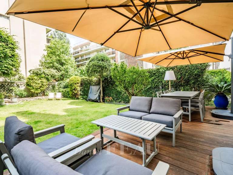 Apartment Neuilly-sur-Seine - 2 bedrooms - 100m²