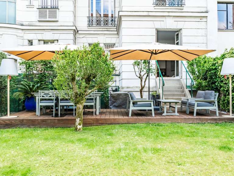 Apartment Neuilly-sur-Seine - 2 bedrooms - 100m²