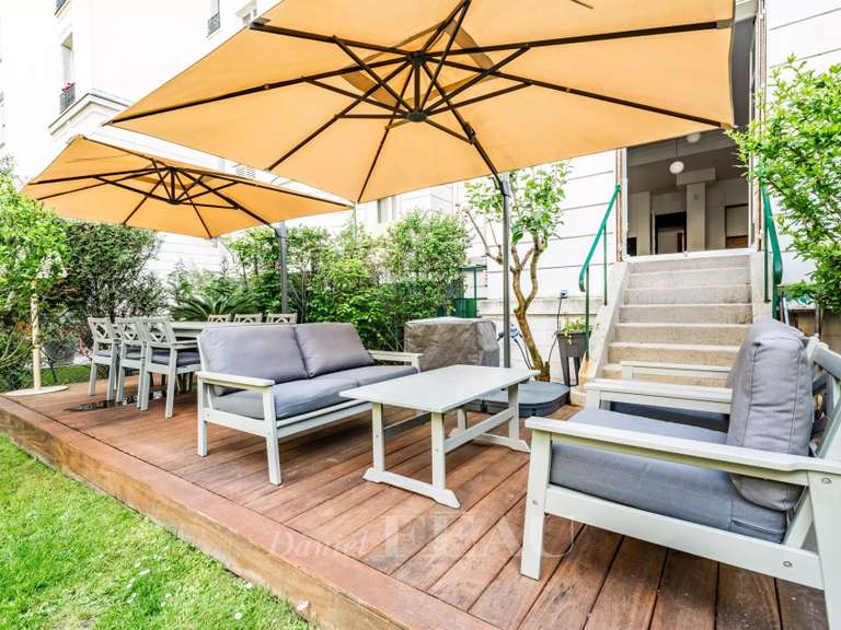 Apartment Neuilly-sur-Seine - 2 bedrooms - 100m²