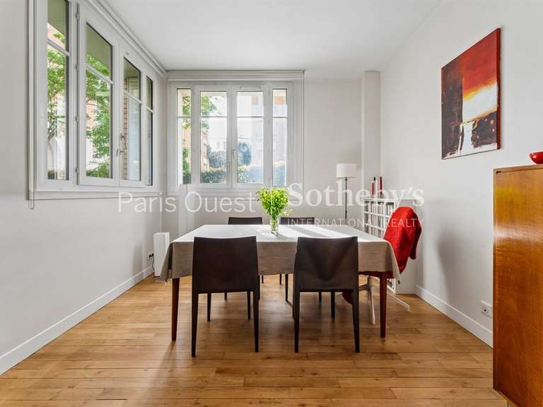 Appartement Neuilly-sur-Seine - 2 chambres - 83m²