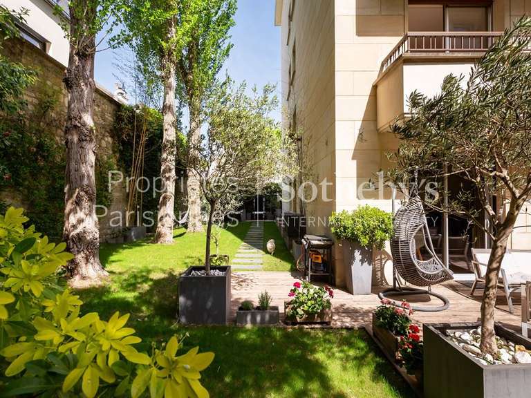 Apartment Neuilly-sur-Seine - 4 bedrooms - 172m²
