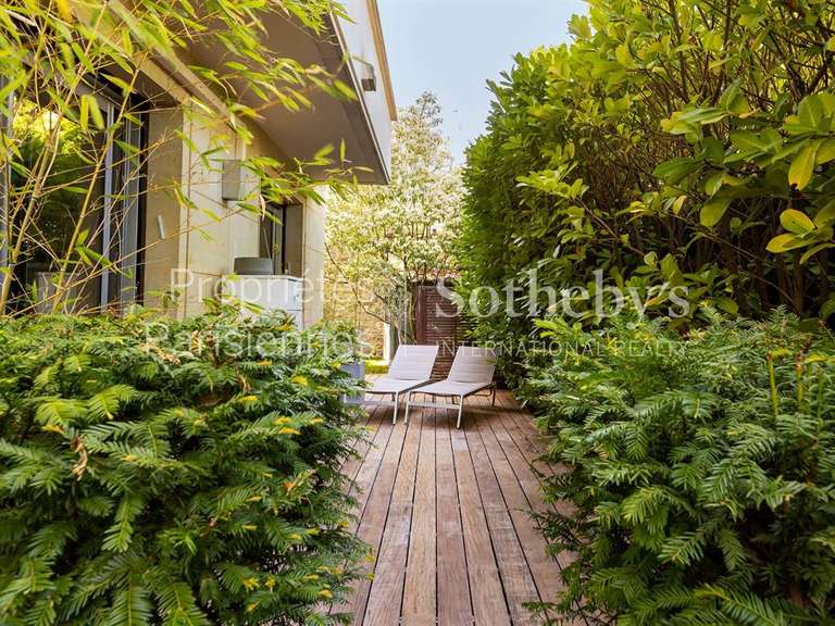 Apartment Neuilly-sur-Seine - 4 bedrooms - 172m²