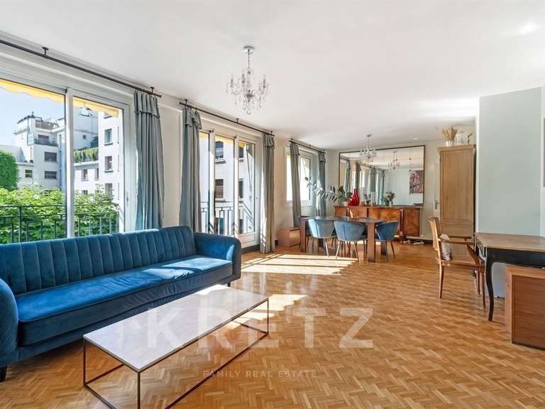Apartment Neuilly-sur-Seine - 4 bedrooms - 123m²