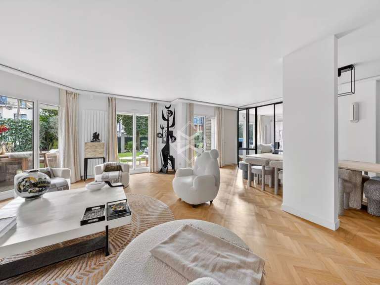 Appartement Neuilly-sur-Seine - 3 chambres - 165m²