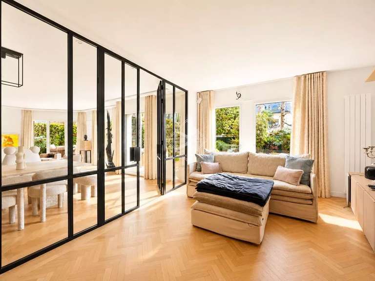 Apartment Neuilly-sur-Seine - 3 bedrooms - 165m²