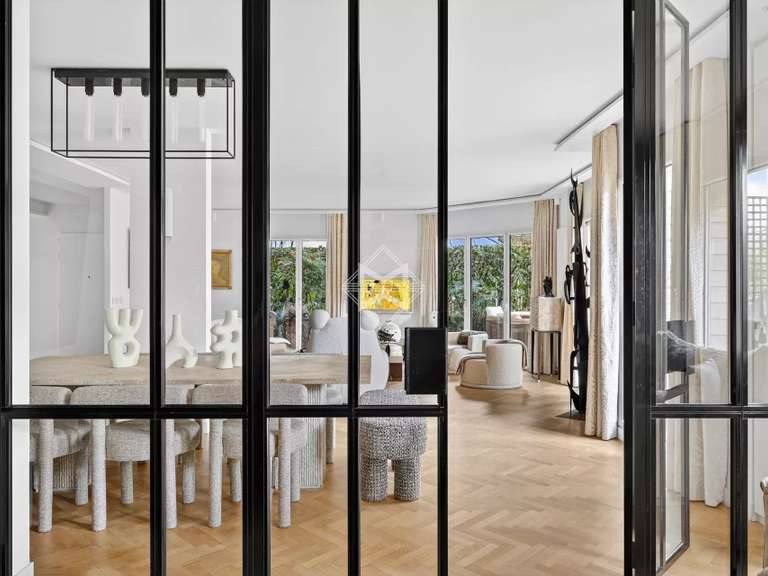 Appartement Neuilly-sur-Seine - 3 chambres - 165m²