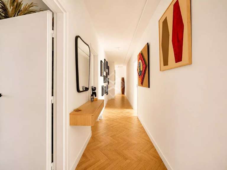 Apartment Neuilly-sur-Seine - 3 bedrooms - 165m²