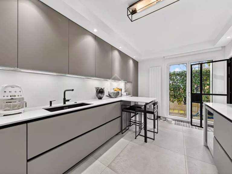 Appartement Neuilly-sur-Seine - 3 chambres - 165m²