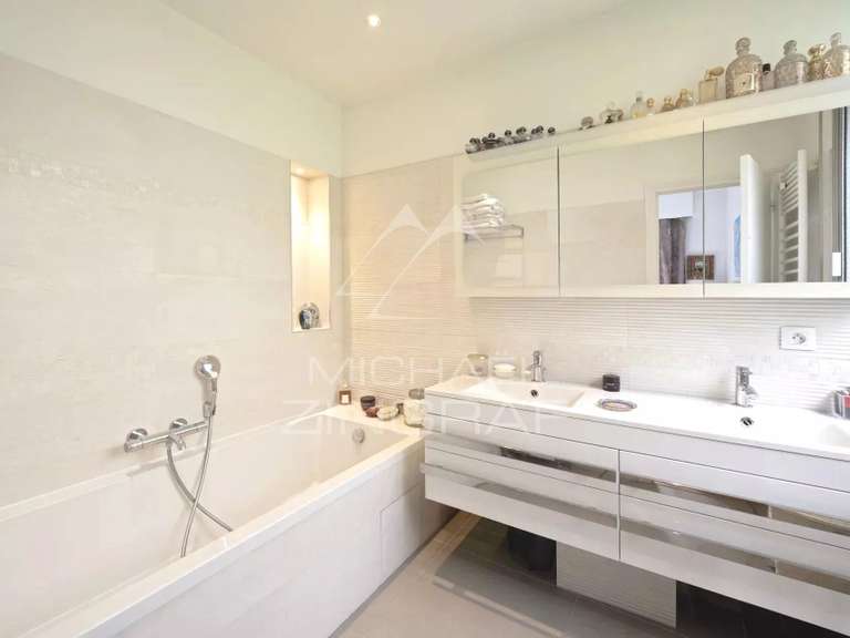 Appartement Neuilly-sur-Seine - 119m²