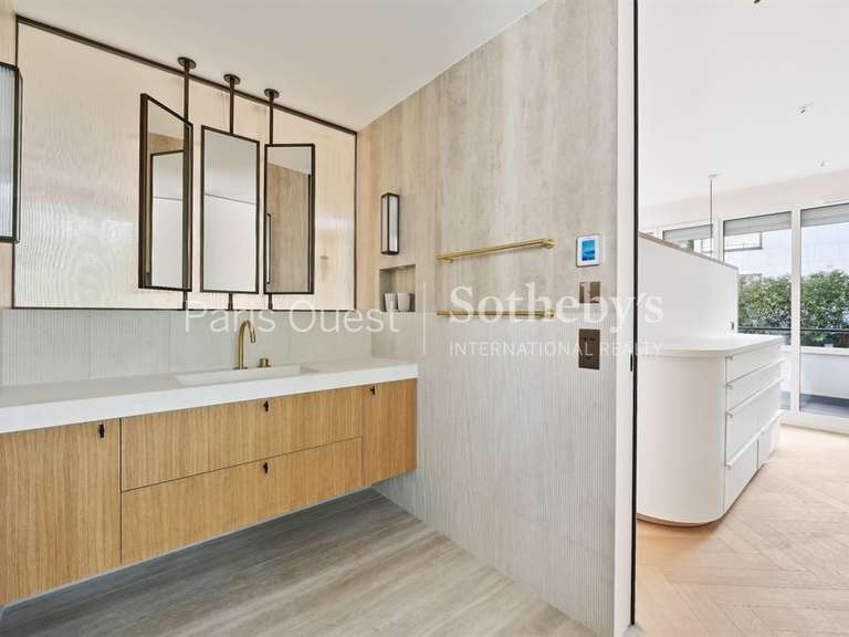 Apartment Neuilly-sur-Seine - 3 bedrooms - 192m²