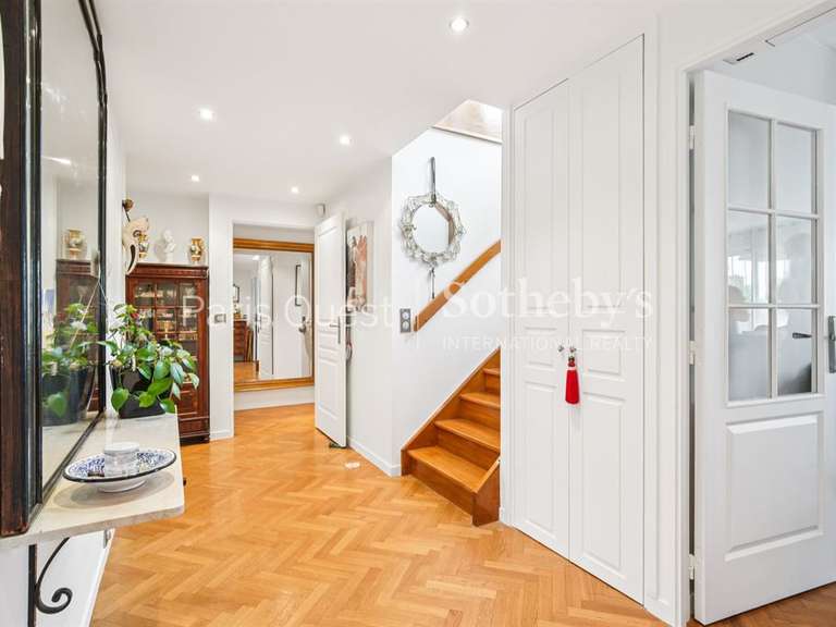 Apartment Neuilly-sur-Seine - 3 bedrooms - 134m²