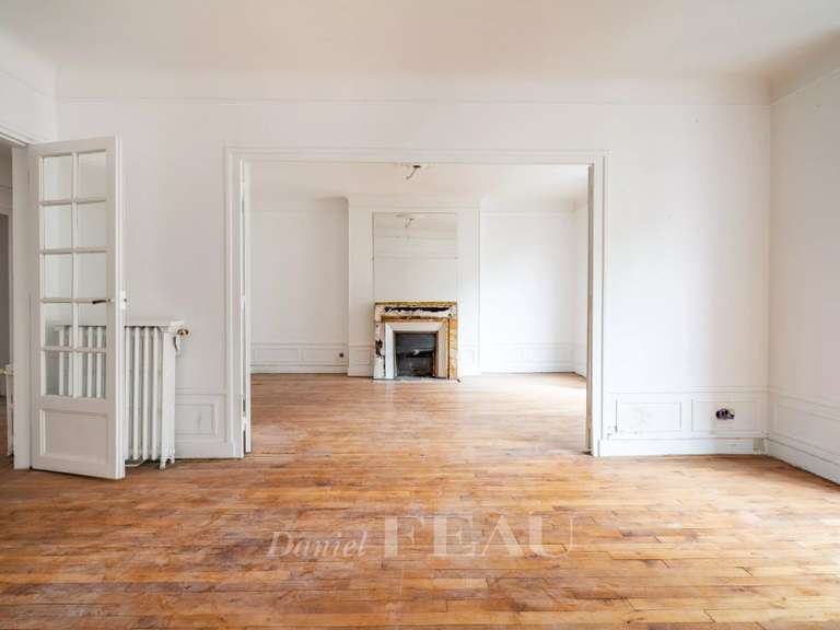 Apartment Neuilly-sur-Seine - 3 bedrooms - 132m²