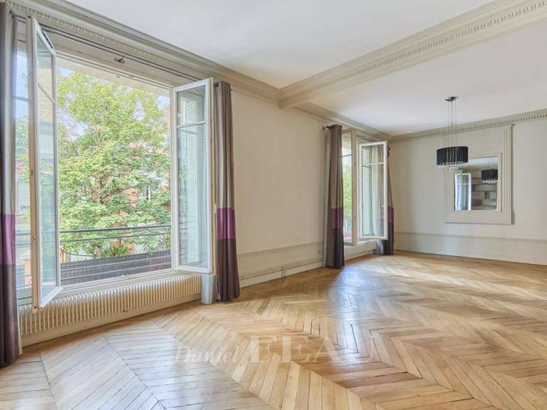 Apartment Neuilly-sur-Seine - 4 bedrooms - 143m²