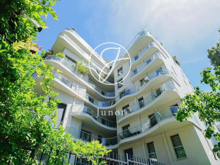 Appartement Neuilly-sur-Seine - 3 chambres - 80m²