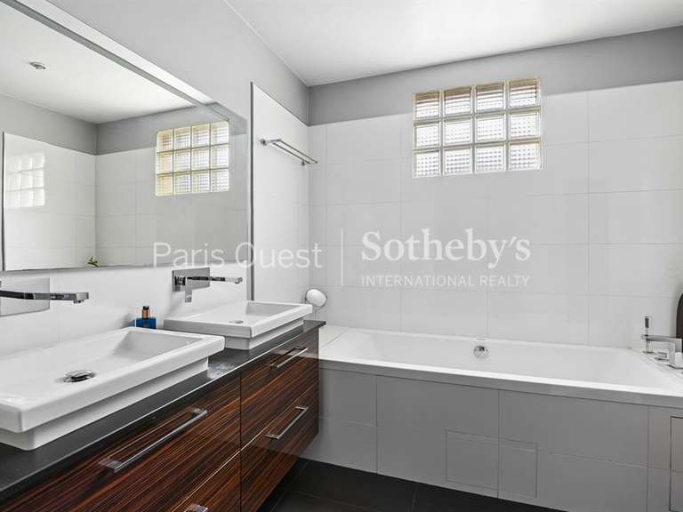 Appartement Neuilly-sur-Seine - 3 chambres - 134m²