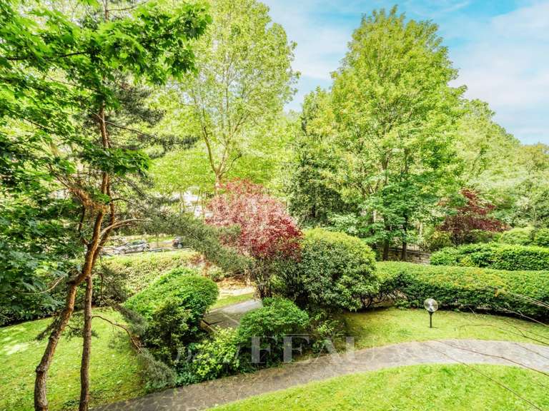 Appartement Neuilly-sur-Seine - 5 chambres - 215m²