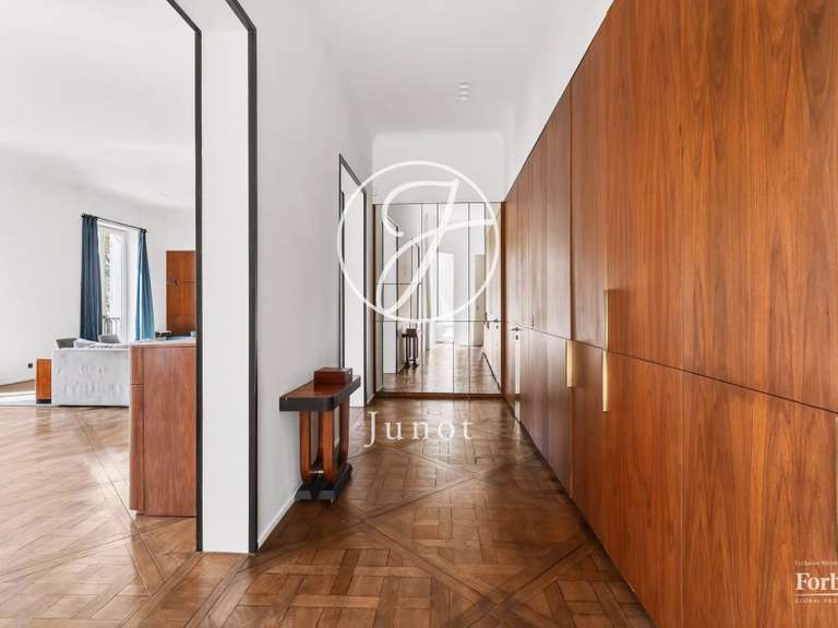 Appartement Neuilly-sur-Seine - 3 chambres - 216m²