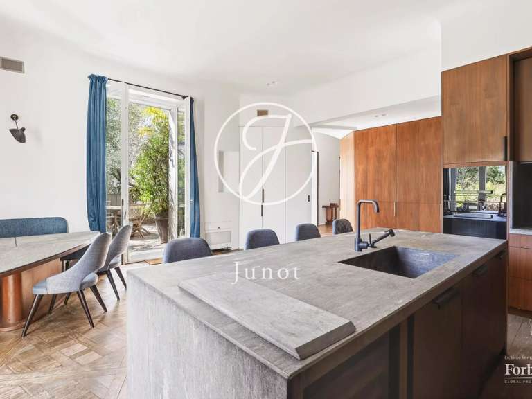 Appartement Neuilly-sur-Seine - 3 chambres - 216m²