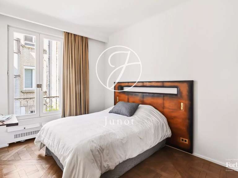 Appartement Neuilly-sur-Seine - 3 chambres - 216m²