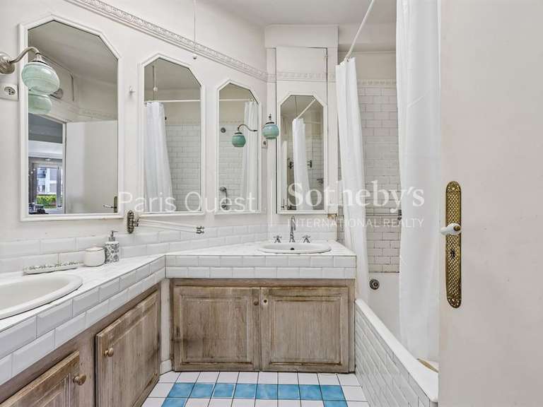 Appartement Neuilly-sur-Seine - 3 chambres - 106m²