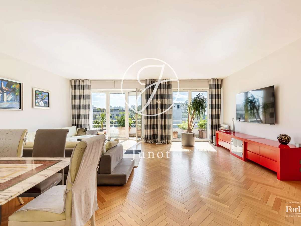 Apartment Neuilly-sur-Seine