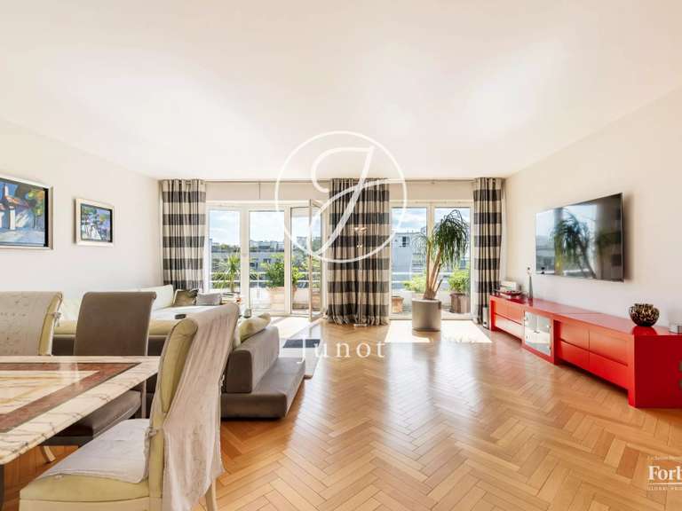 Appartement Neuilly-sur-Seine - 2 chambres - 167m²