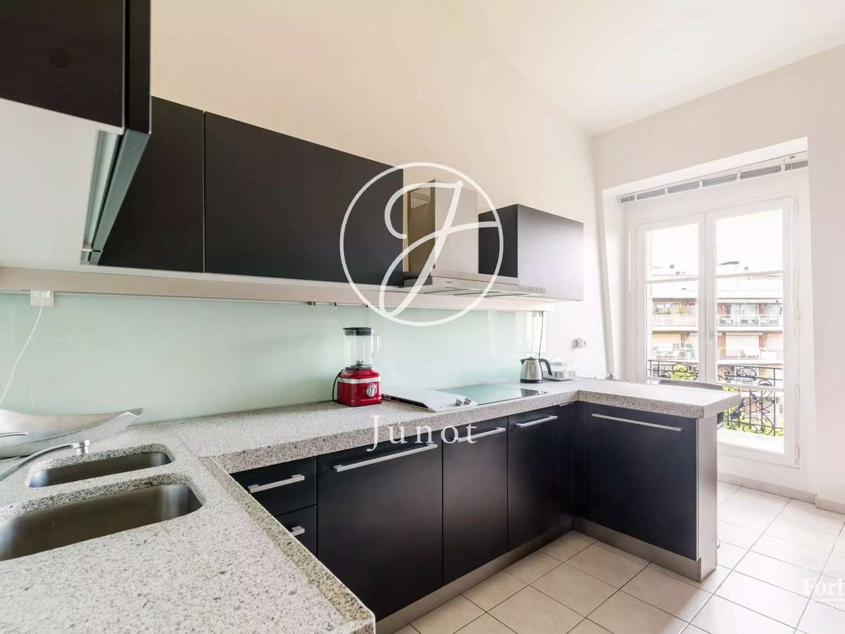 Apartment Neuilly-sur-Seine