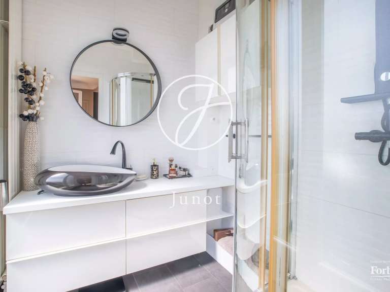 Appartement Neuilly-sur-Seine - 3 chambres - 165m²