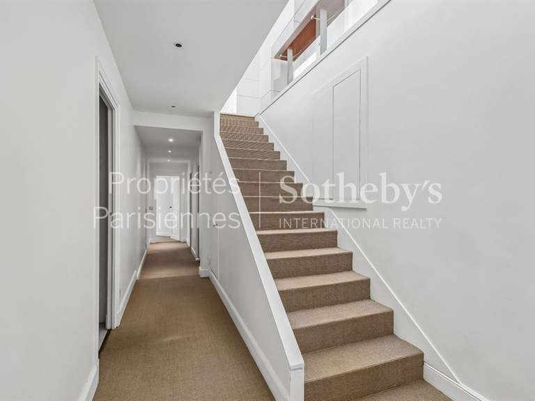 Apartment Neuilly-sur-Seine - 5 bedrooms - 246m²