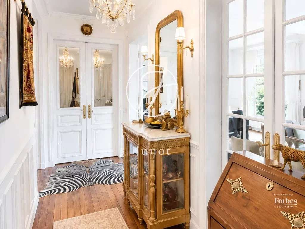 Apartment Neuilly-sur-Seine