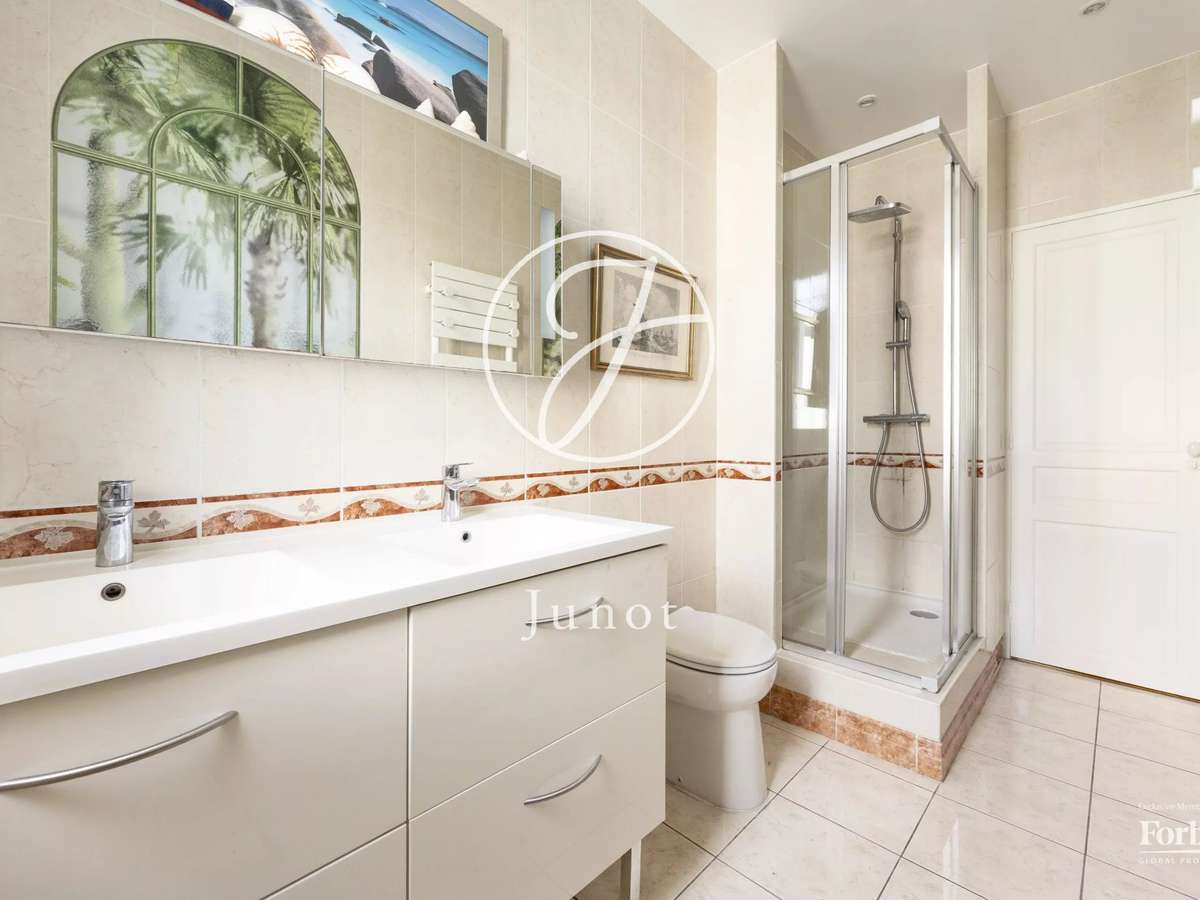 Apartment Neuilly-sur-Seine