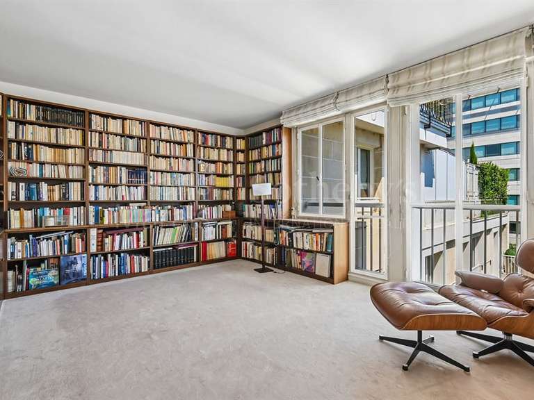 Apartment Neuilly-sur-Seine - 4 bedrooms - 200m²