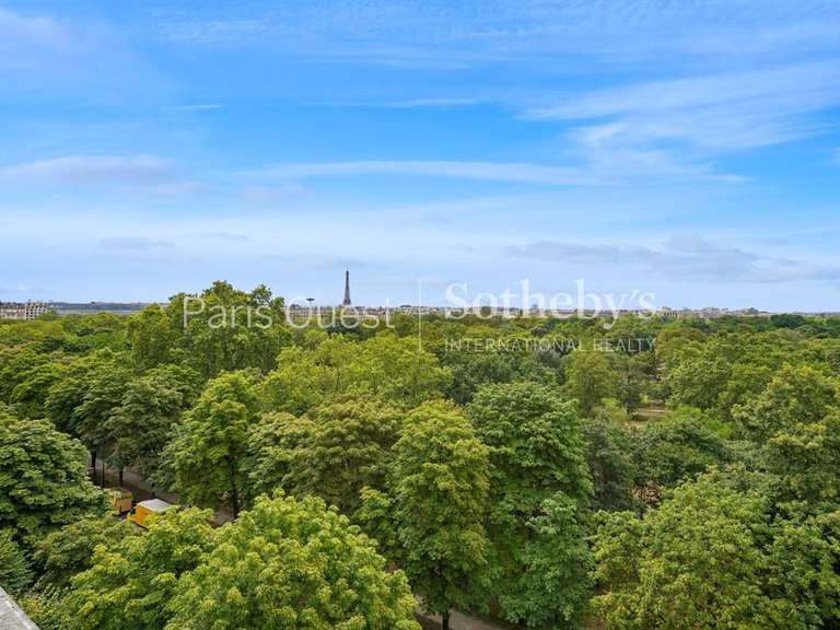 Apartment Neuilly-sur-Seine - 3 bedrooms - 242m²