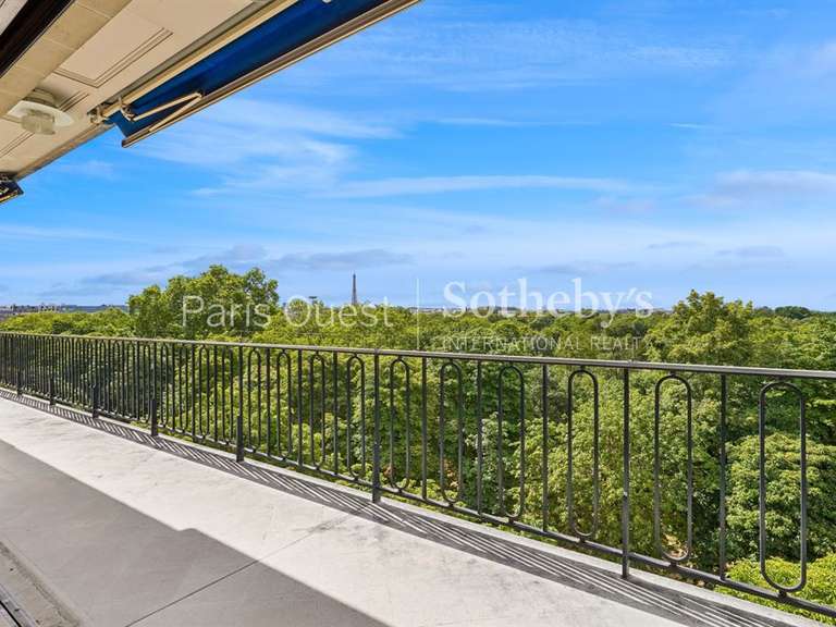 Apartment Neuilly-sur-Seine - 3 bedrooms - 242m²