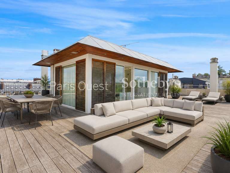 Apartment Neuilly-sur-Seine - 3 bedrooms - 242m²