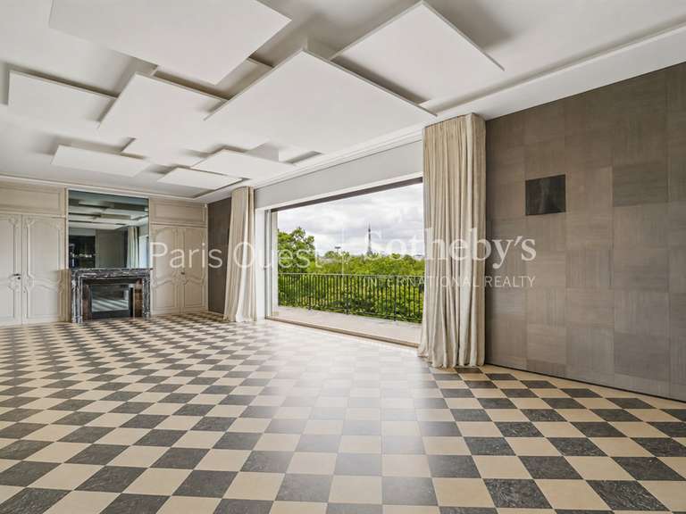Apartment Neuilly-sur-Seine - 3 bedrooms - 242m²